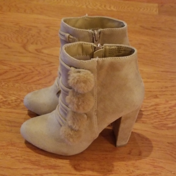 Faux fur booties-never worn - Picture 2 of 2